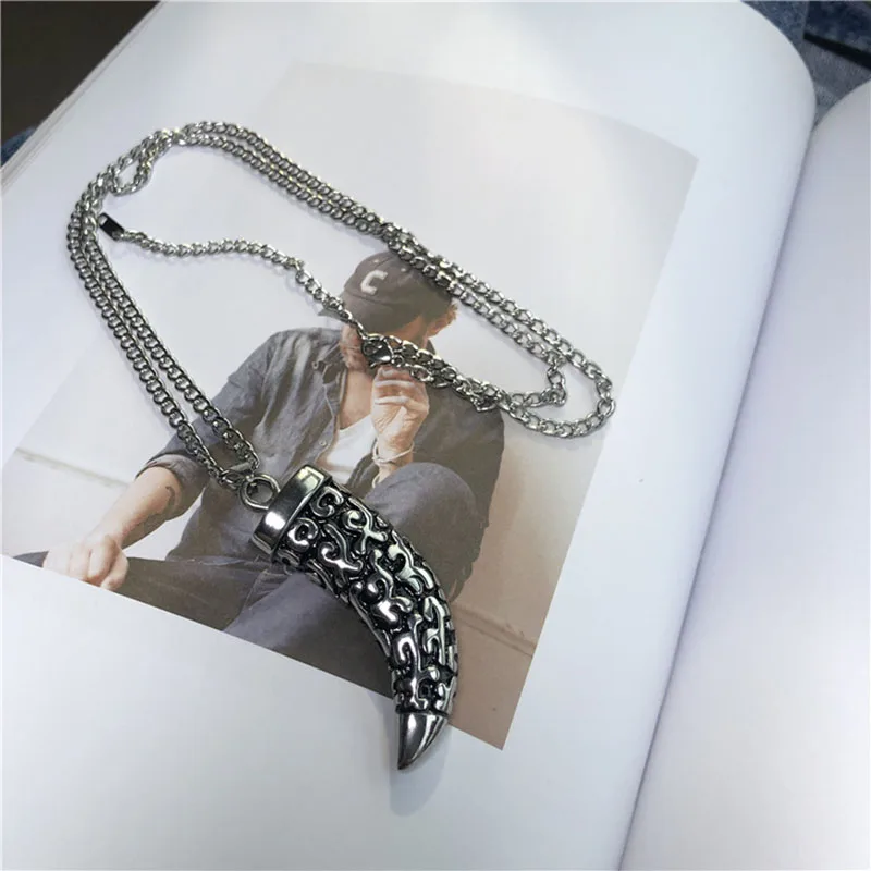 Vintage Stainless Steel Wolf Tooth Necklace, Men Retro Goth Domineering Pendant, New Fashion Accessory Jewelry