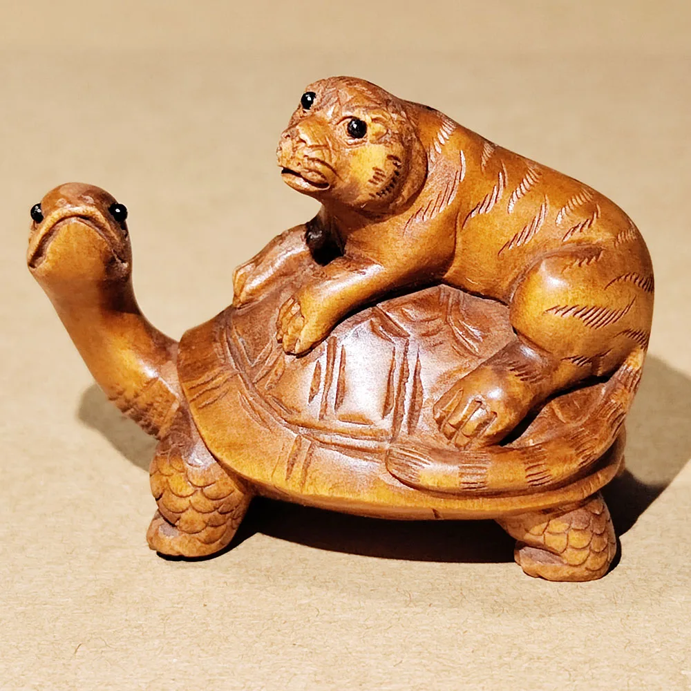 

Y8416 - Collectible 20 Years Old 2" Hand Carved Boxwood Netsuke Figurine Carving - Tiger and Turtle