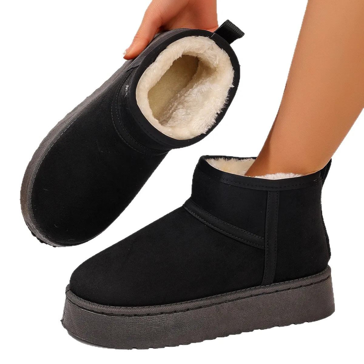 Women's Thick Bottom Snow Boots 2025 New Fashion Comfortable Warm Fleece Lined Short Boot Cross Border Trendy Boots