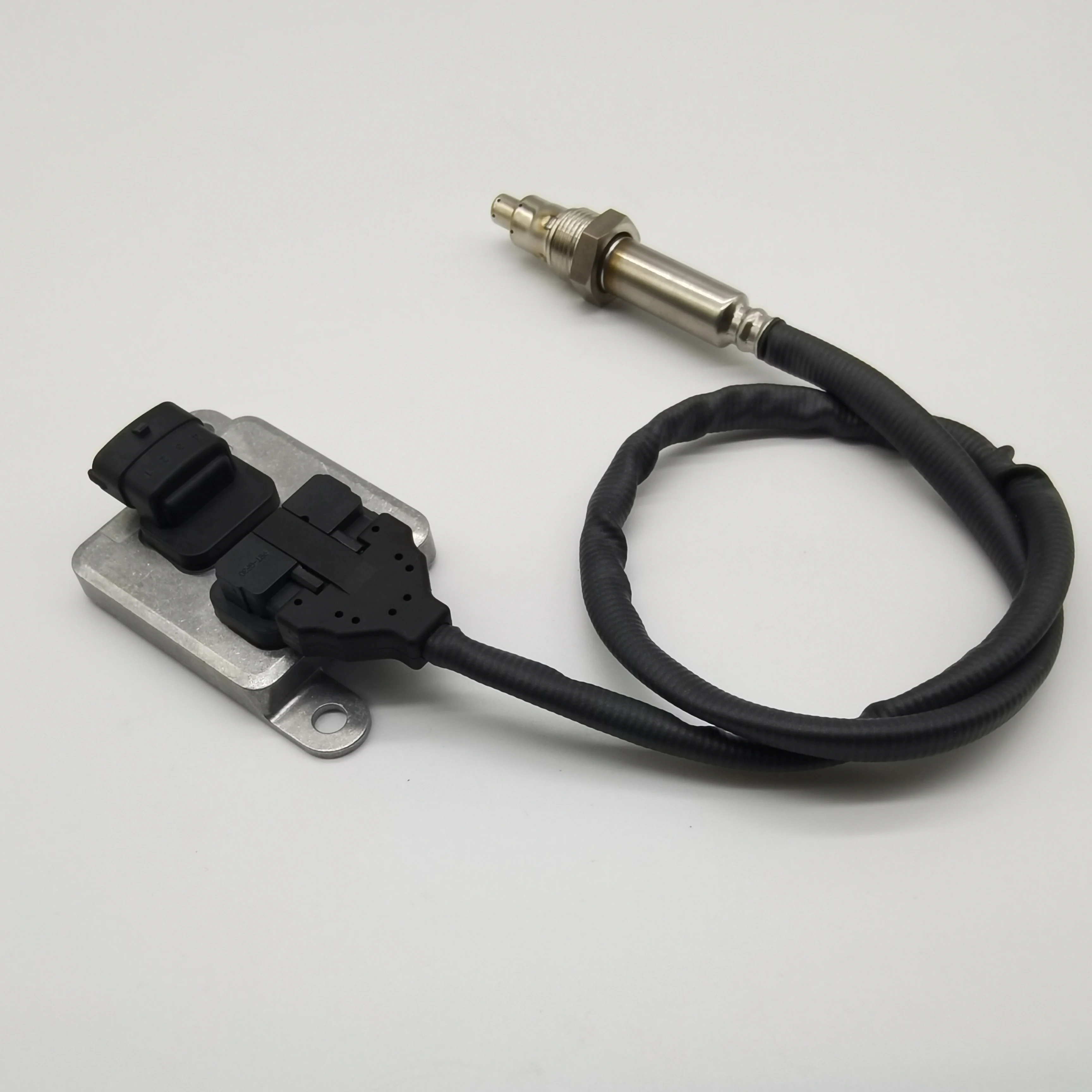 2894939 5WK96674A 5WK96 674A  Nitrogen Oxygen Sensor  Voor Cummins cheap gas caps for cars