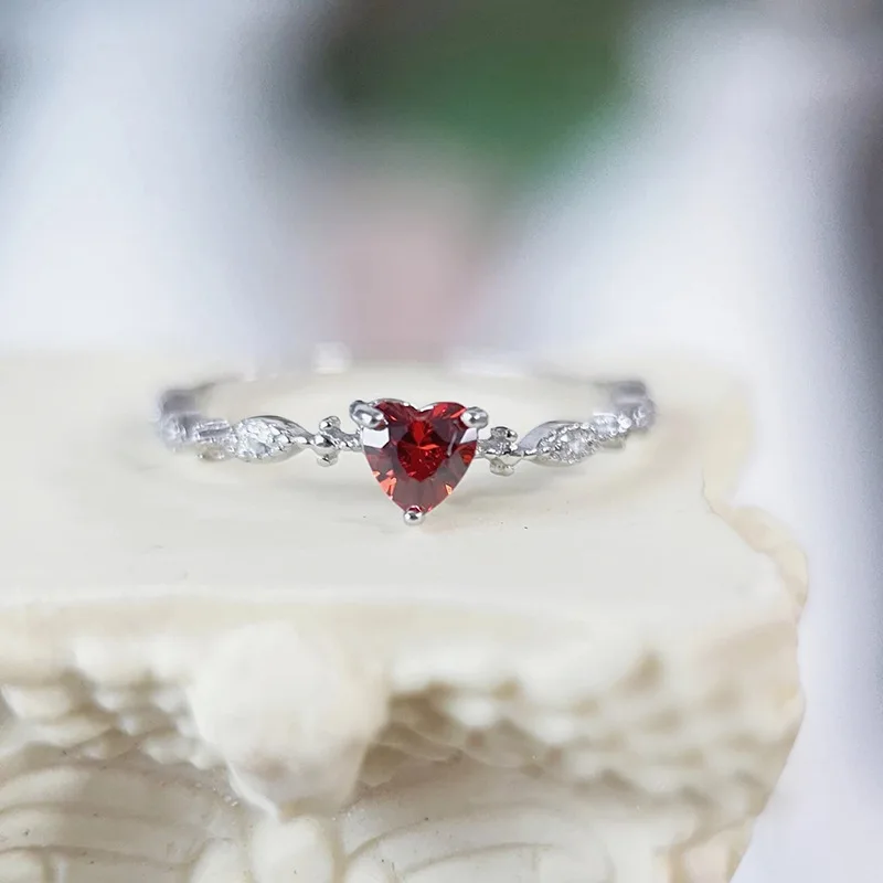 thumbnail image 1 of anillos mujer boda tous joyería mujer anillos aesthetic Anillos de rubí de amor para mujer, anillo de circón de cristal de corazón, accesorios para mujer, joyería de fiesta de boda, regalo de anivers, 1 of 4