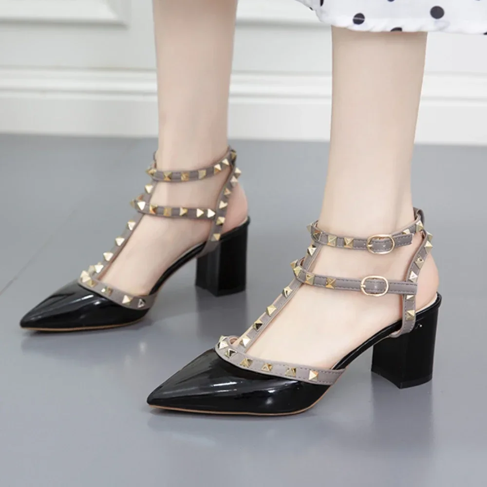 

Босоножки женские на высоком каблуке, элегантная повседневная обувь на квадратном каблуке, шикарные туфли-лодочки с заклепками, лето