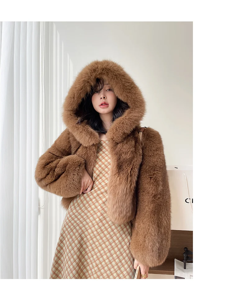 Ladies Short Fox Fur Coat Multicolor Coat Young Fashionable Age Reduction