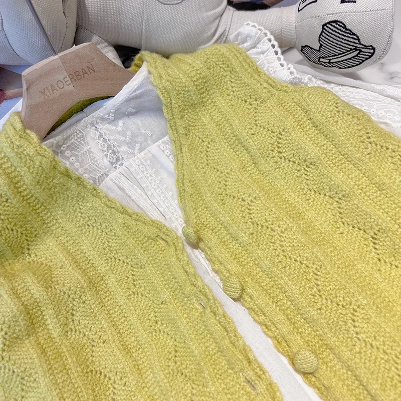 Girls Clothes Suit New Little Girl Fashion Style Knitted Waistcoat Childrens Jeans Spring and Autumn Girls Three-piece Set