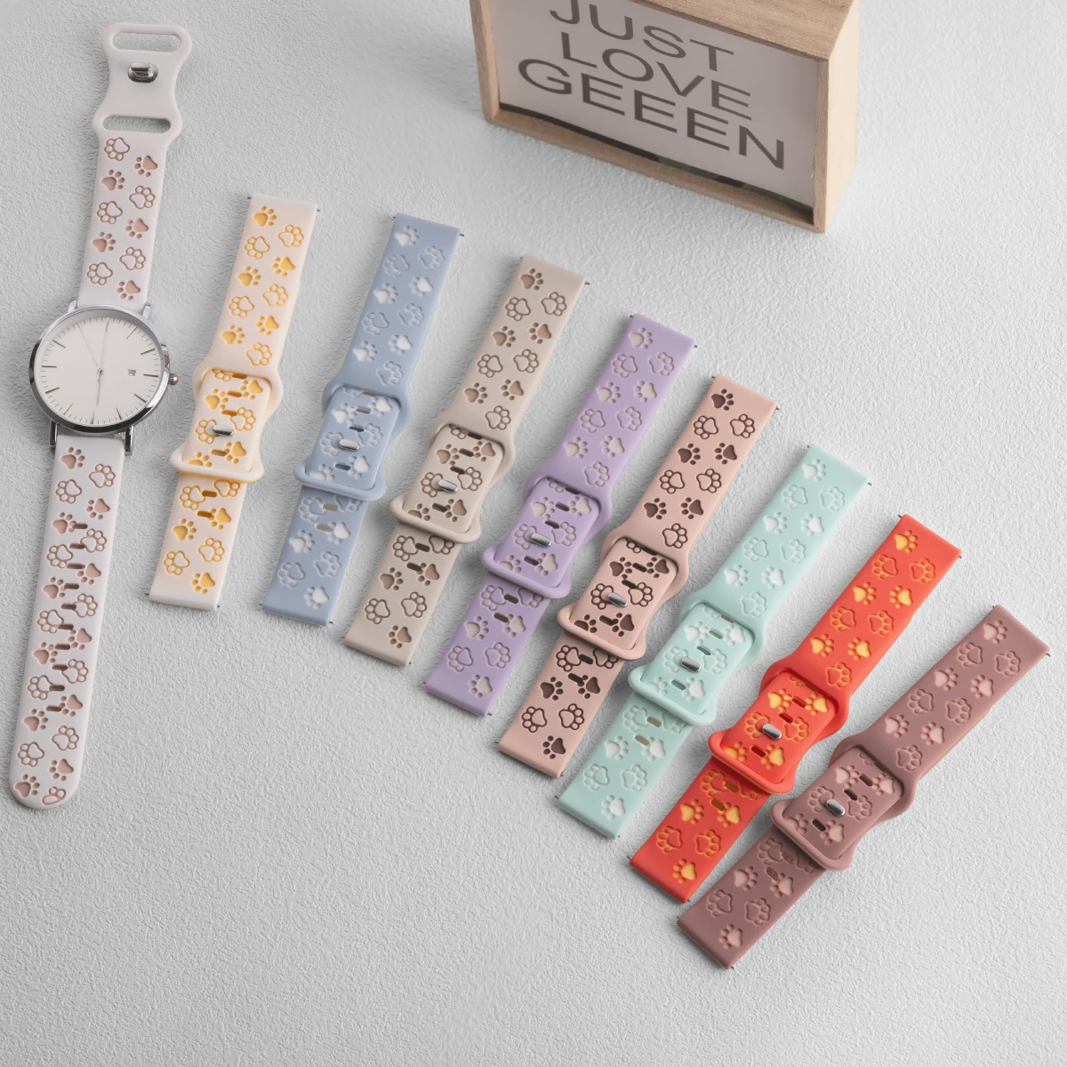 20mm Silicone Wrist Strap for Smartwatches - Durable and Comfortable Wristband