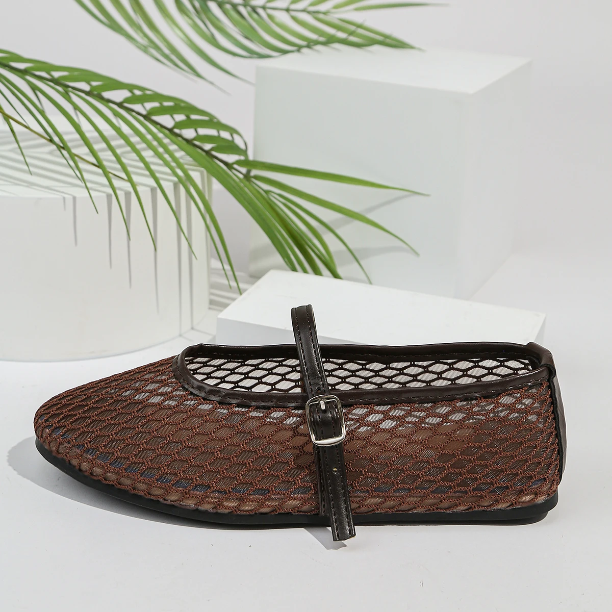 2026 Sommer Designer Bequeme Mesh-Absatzschuhe Damen Flache Schuhe Mode Runde Zehenkappe Schnallenriemen Lässige Outdoor-Kleidersandalen – Detail 13