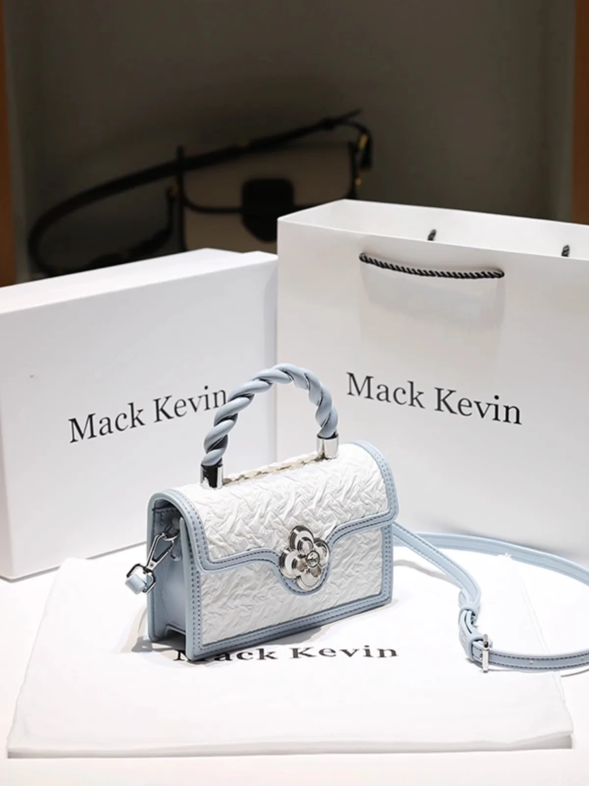 حقيبة كتف مربعة الشكل للنساء، بتصميم عملي متعدد ال...