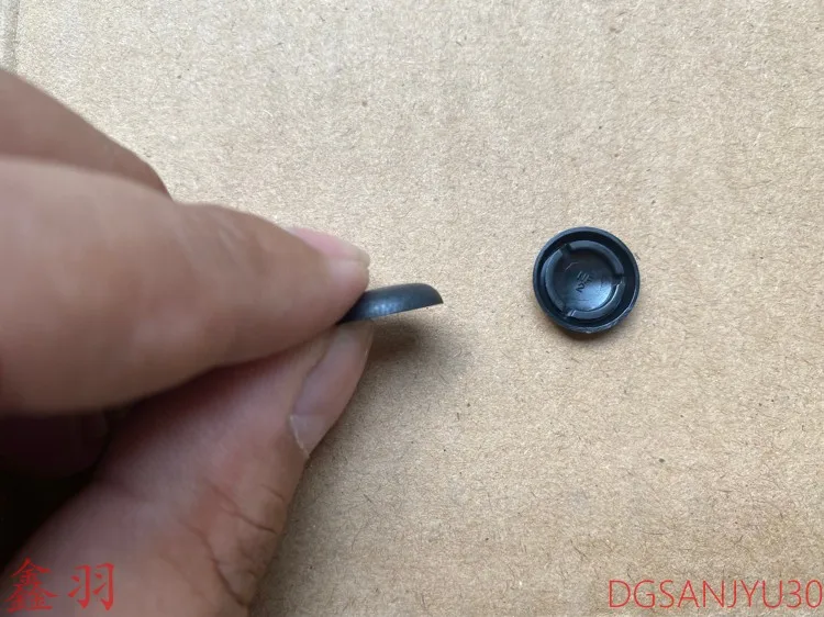 PAJERO V70V90V80V60 front door trim screw cover CAP REAR SIDE TRIM SCREW MR532128 MR532127