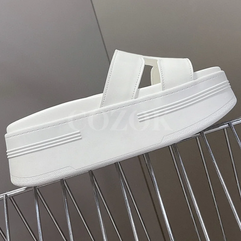 

Slippers New Ladies Summer Open Toe Design Lightweight Platform Slippers Genuine Leather Material Thick Bottom Female Sandals