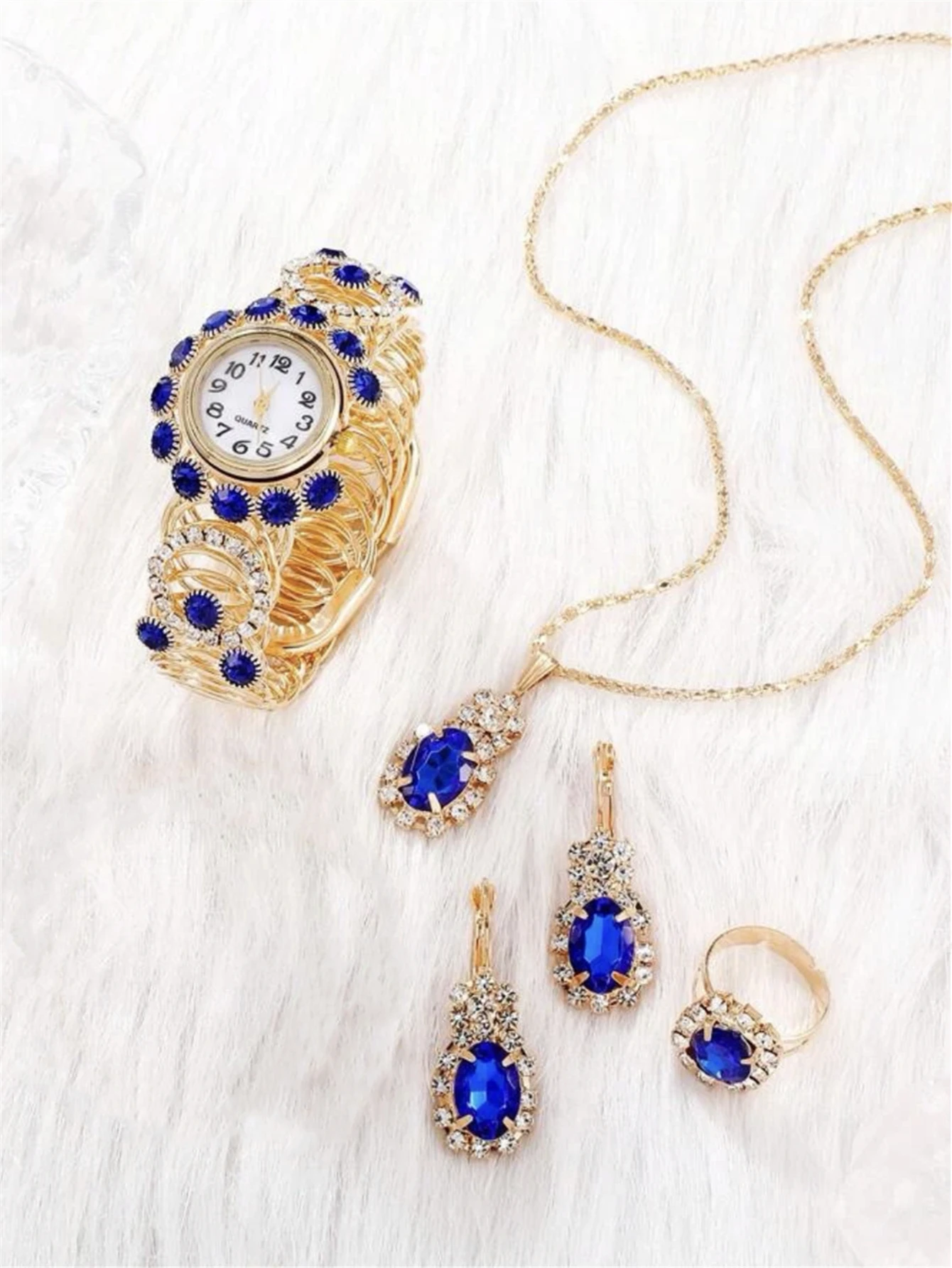 Diamond inlaid alloy watch and jewelry set, suitable for women, cookies, retro, luxurious fashion, multifunctional,_voghion.com
