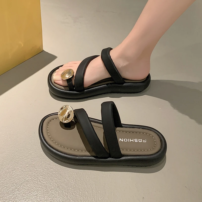 

Шлепанцы женские с заклепками, мягкие Роскошные сланцы, резиновая обувь, пляжные удобные дизайнерские, без каблука, Hawai, 2024