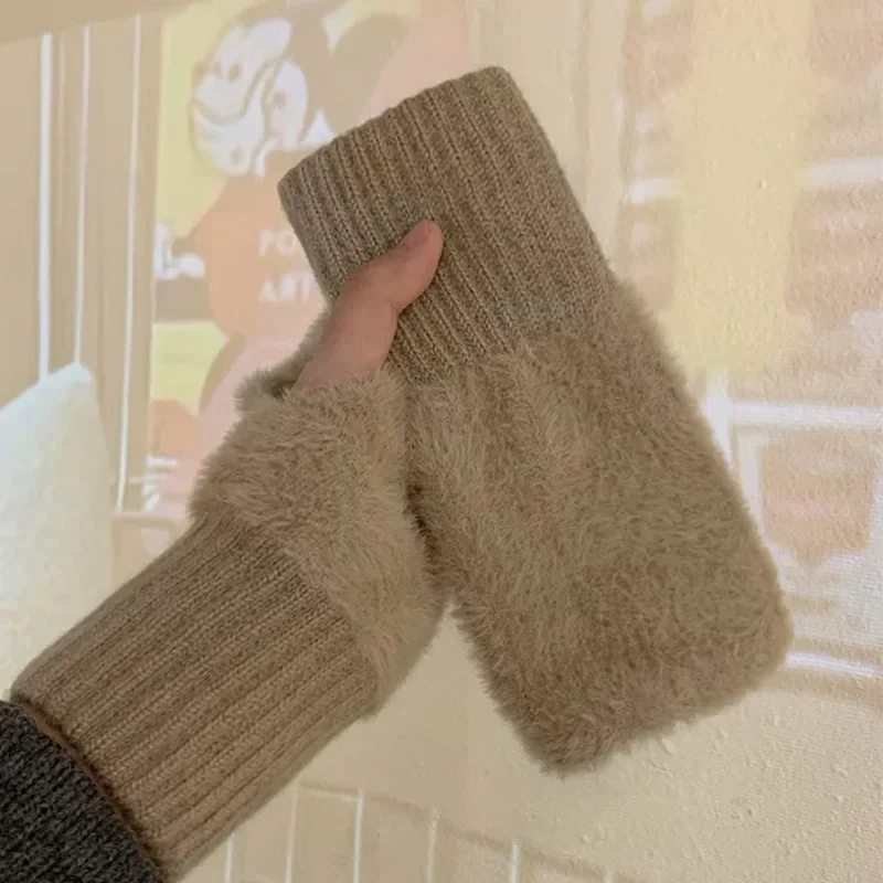 Women's Luxury White Plush Mink Fleece Fingerless Gloves