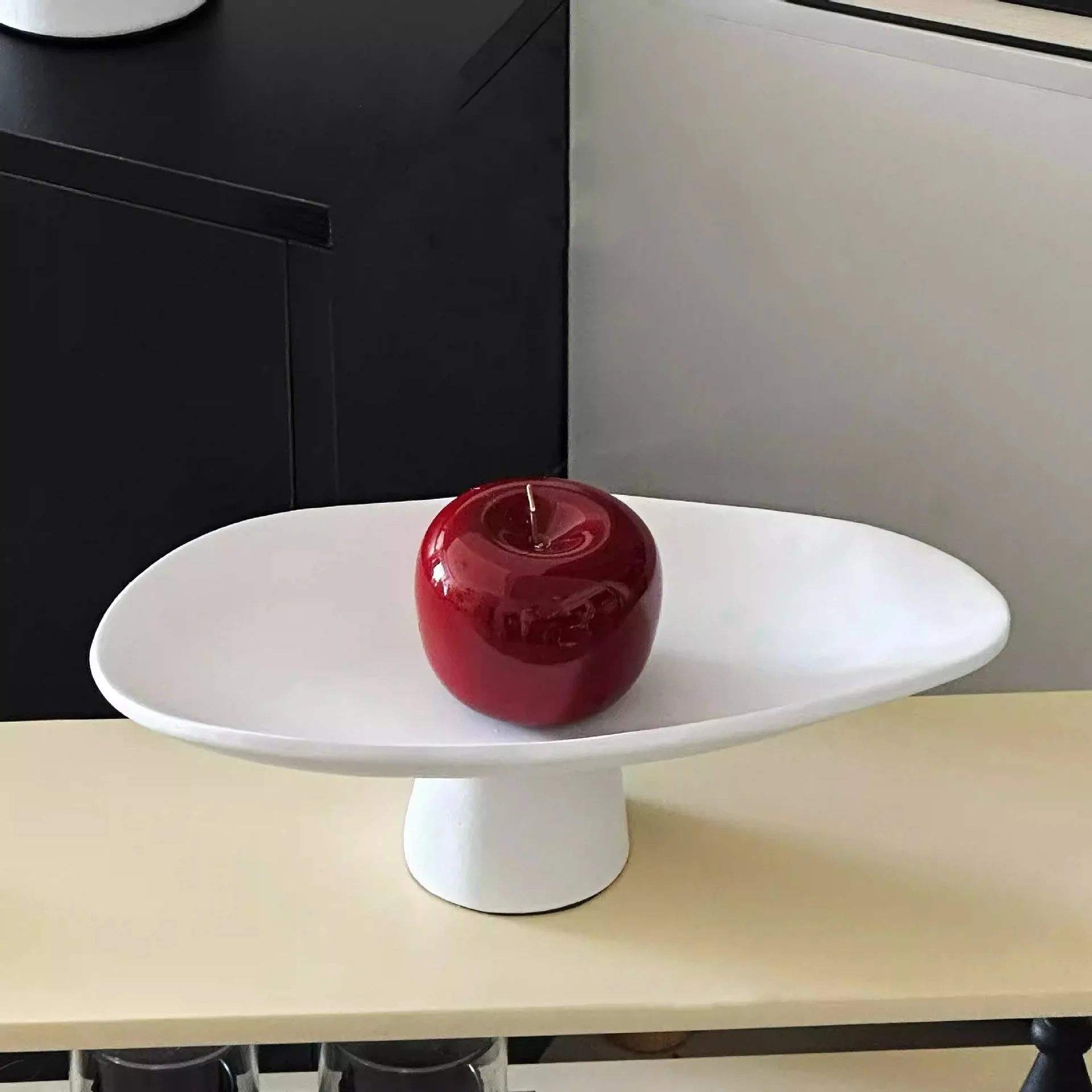 Desktop Storage Container Geometric Fruit Bowl Tray Desktop Storage Container Resin Handicraft Home Decoration Accessories 2