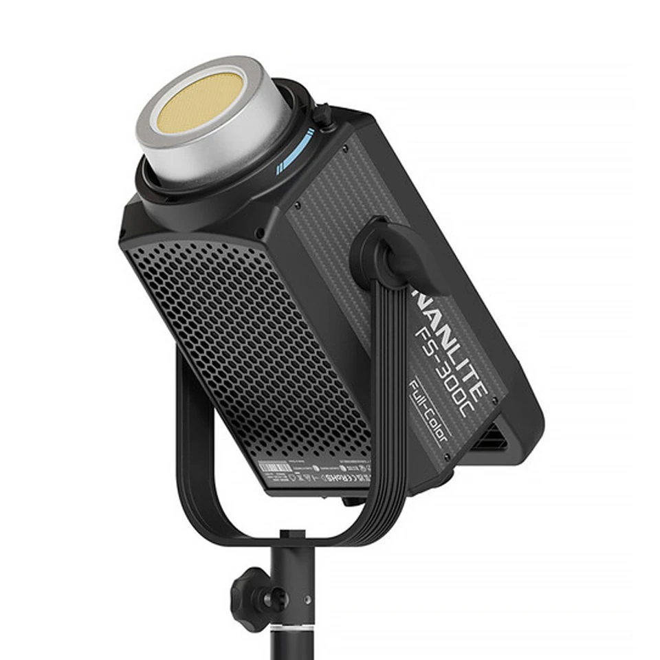 Nanlite FS-300C FS-300B Video Light 2700K to 7500K  LED Monolight for Photography Fill Light CRI 95 TLCI 94 with App-Controlled 3