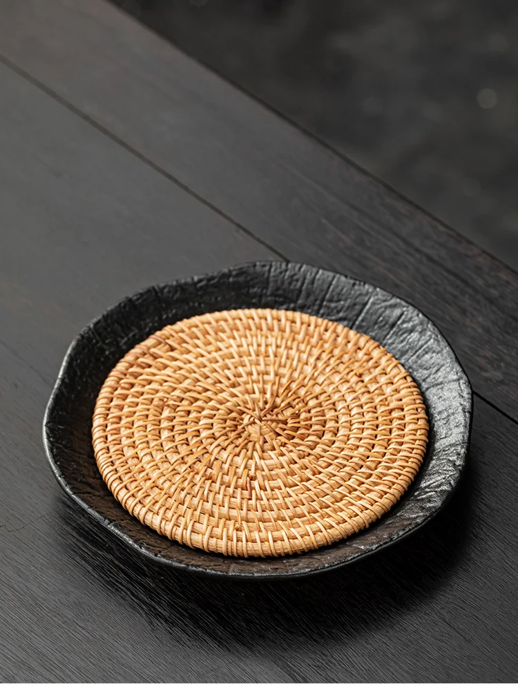 

Coarse Ceramic Lid Bowl Water Storage Pot With Vine Weaving Mat Dry Soaking Platform Tea Plate