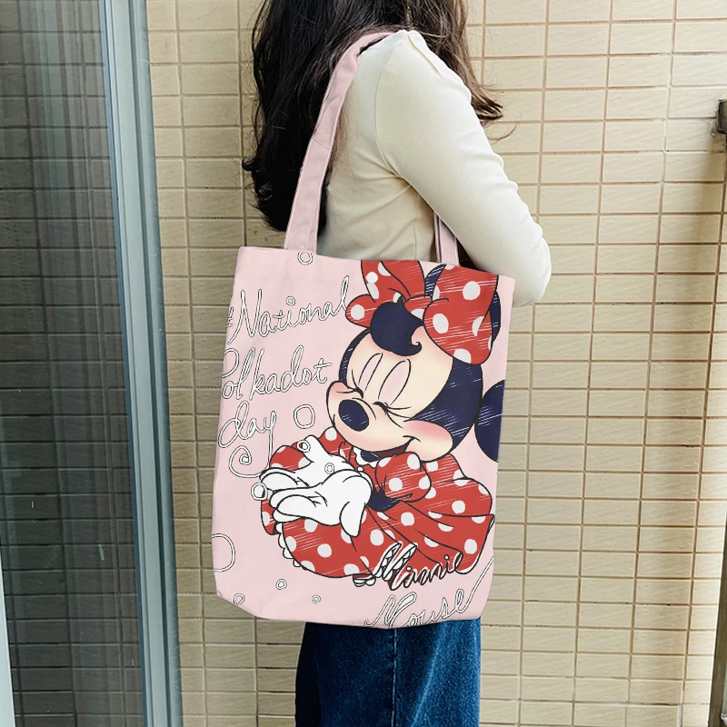 

Сумки на плечо с мультипликационным принтом из мультфильма «Микки Маус»