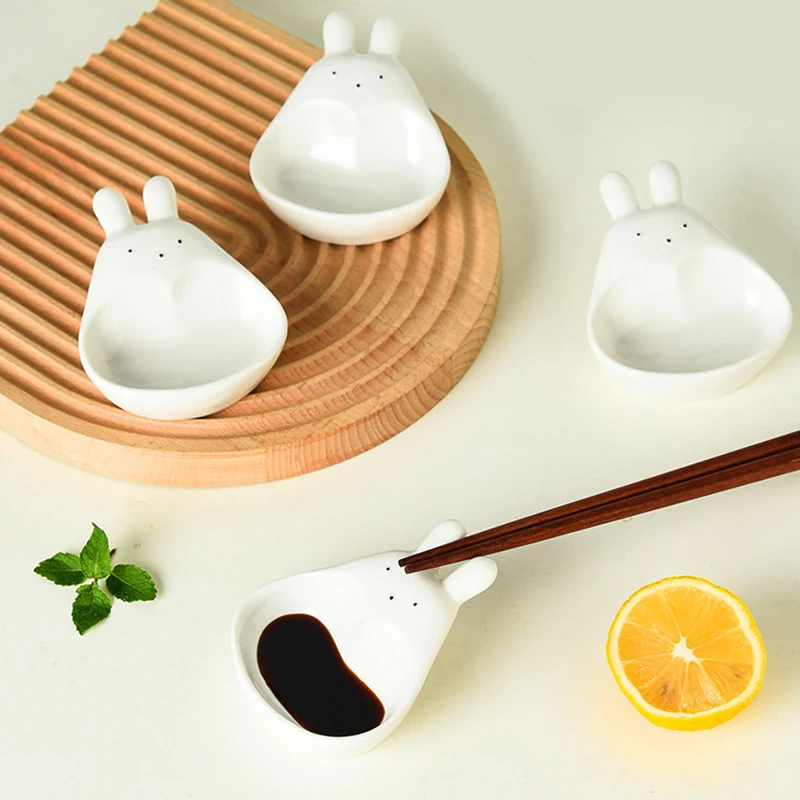 

1pc Ceramic Sauce Dish With Handle Rabbit Seasoning Dish Sushi Dipping Bowl Serving Plate