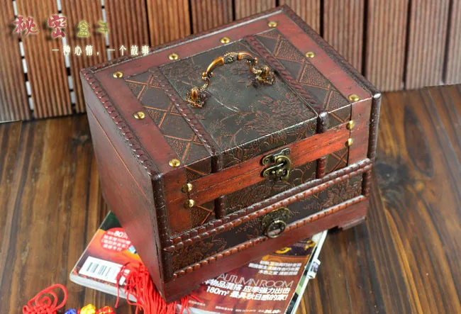 ミラー,化粧品,香水,美容製品を備えたヴィンテージスタイルの木製