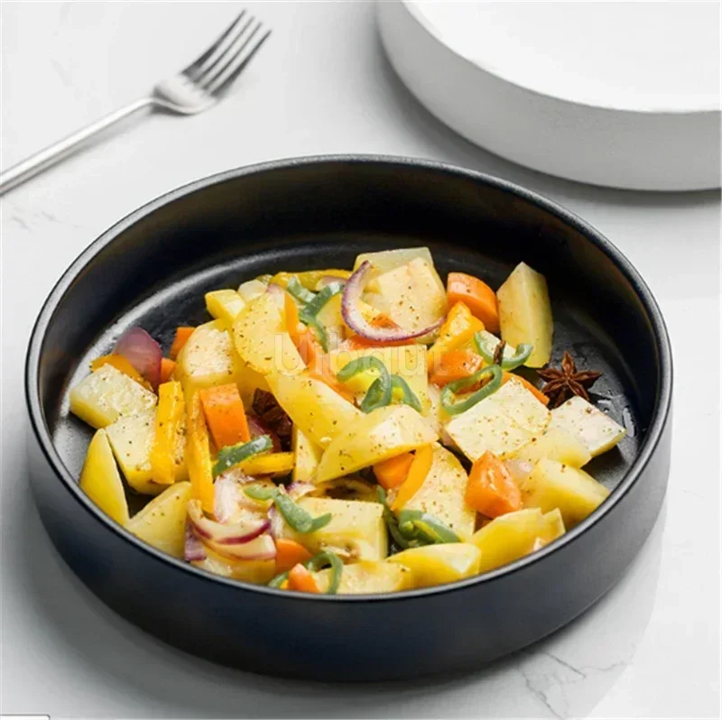 Simple black and white deep soup plate Western dish round dish salad plates frosted ceramic large baked plate household dishes
