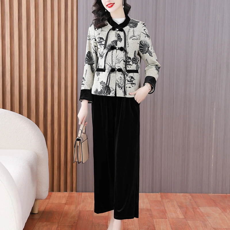 

2023 Autumn and winter new Chinese women's suit small fragrant wind advanced sense of national wind disc buckle two-piece set