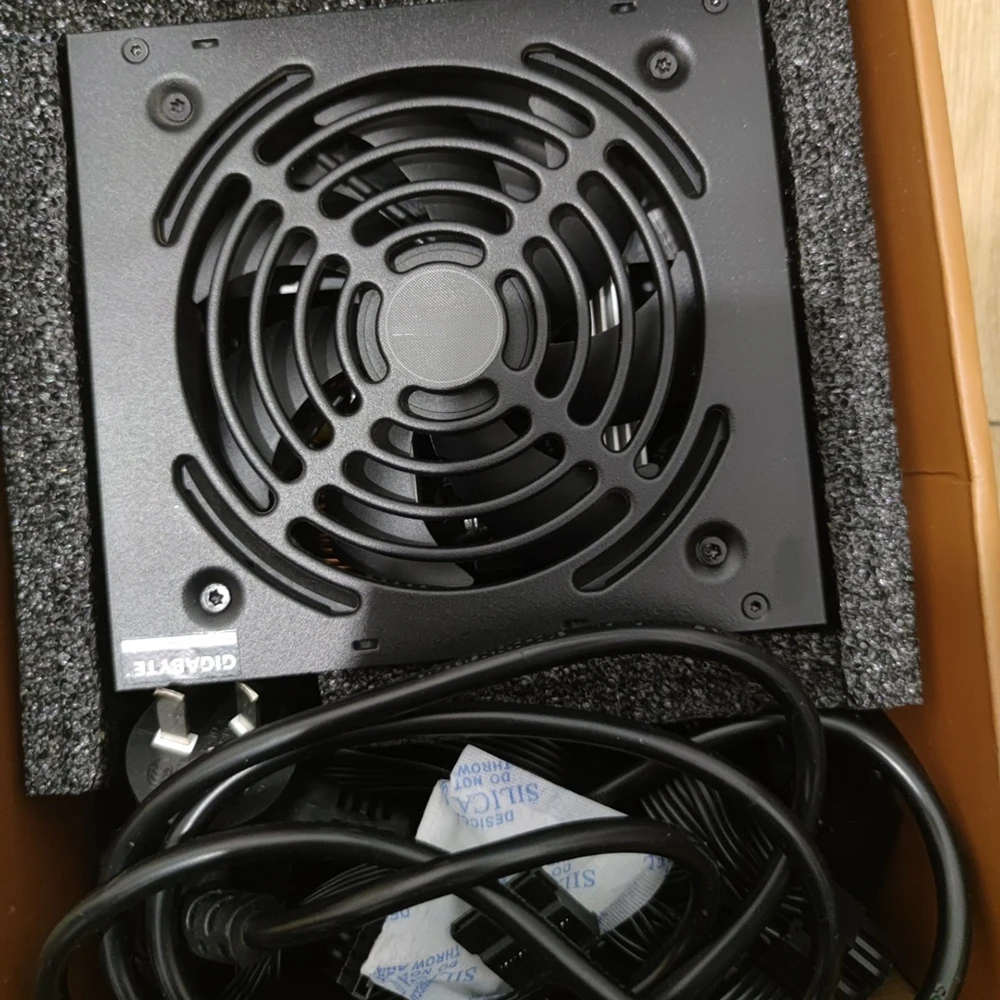 P550B ATX 12V 액티브 PFC 550W 60-50 Hz 전원 공급 장치