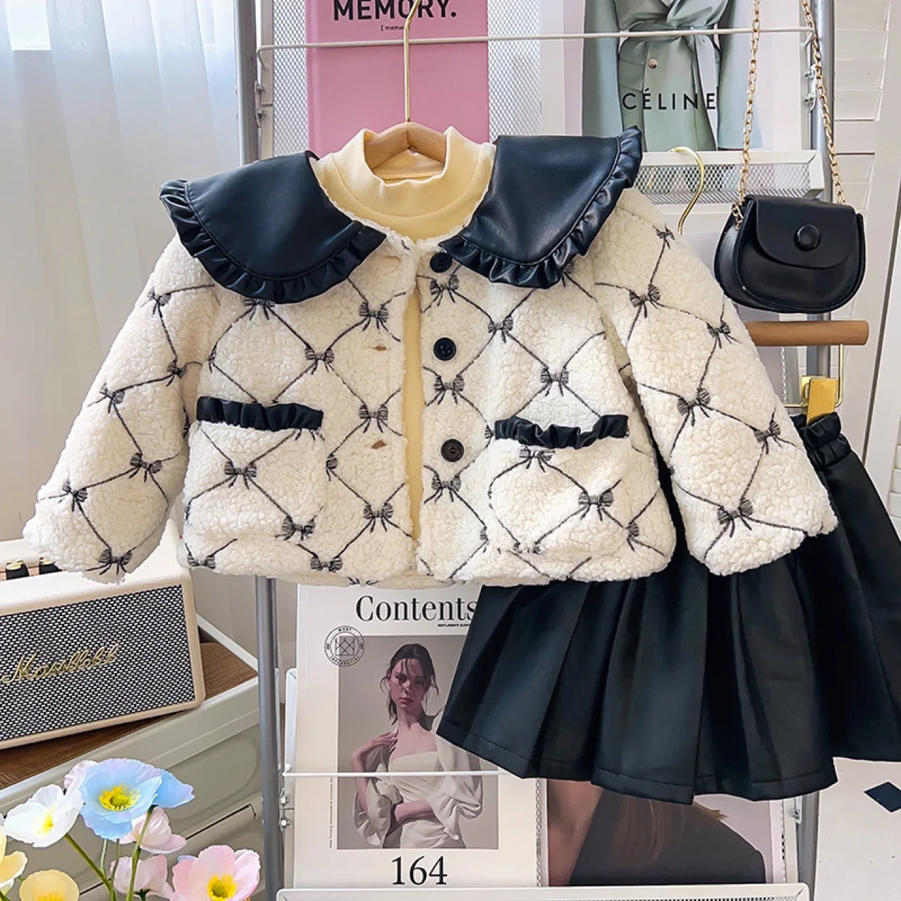 

Korean Winter Young Kid Girl Coat Cotton Paaded Thick Leather Peter Pen Collar Toddelr Girl Jacket Argyle Bow Baby Girl Cardigan