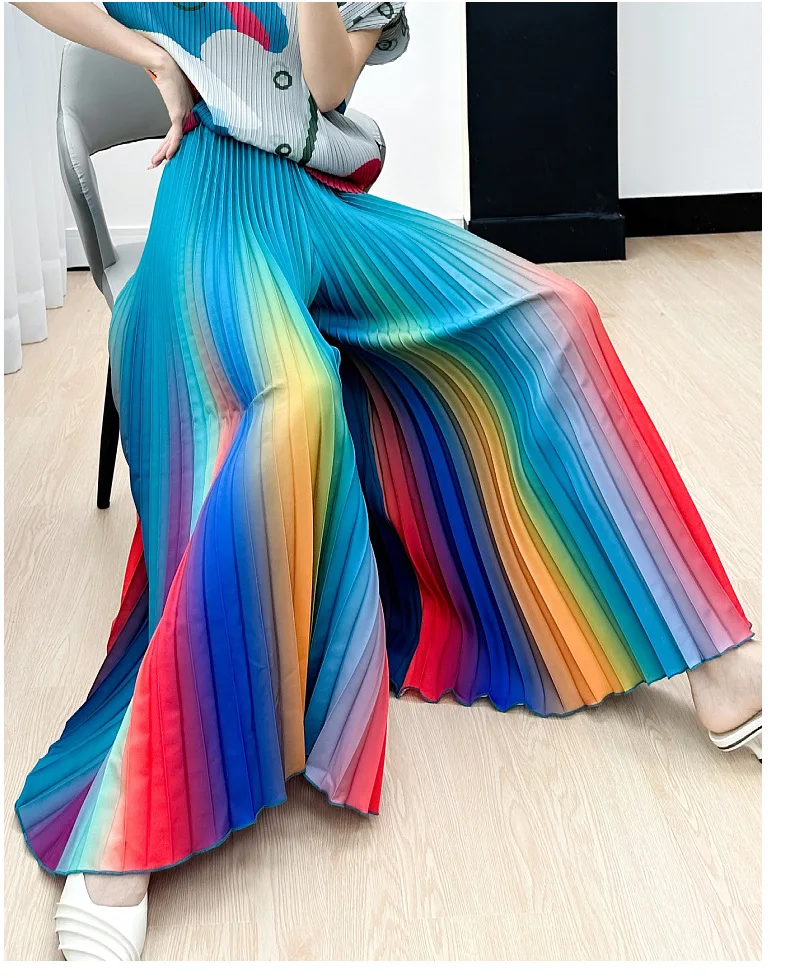 Women\'s Spring/Summer New Gradient Pleated Loose and Versatile Wide Leg Flare Pants Fashion Autumn Street Style Rainbow Pants
