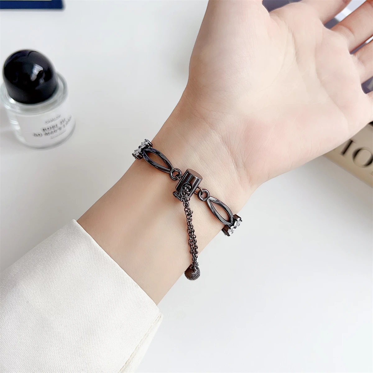 Cinturino per iwatch 42/44/45/46/49mm 38/40/41mm Cinturino per orologio in metallo alla moda per serie di orologi Ultra2 Serie 10/9/8/7/6/5/4/3/2/1_voghion.com