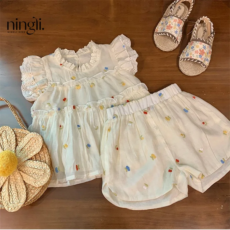 

Girls Flower Set Summer 2024 New Childrens Korean Fashion Two Piece Set for Girls Cute Gentle and Sweet Set Toddler Girl Clothes