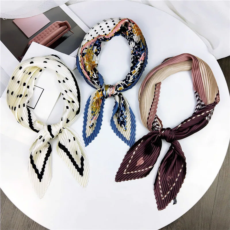 

New Luxury Women Scarves Pleated Scarf Hijab Floral Print Bandanas Hair Scarfs Styles Casual Women Designed Hair Bandana