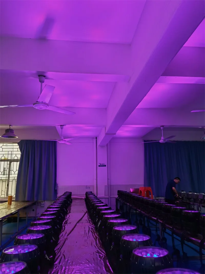 4 pieces Outdoor IP65 Waterproof Zoom LED Par Light 18*15W RGBWA led par light