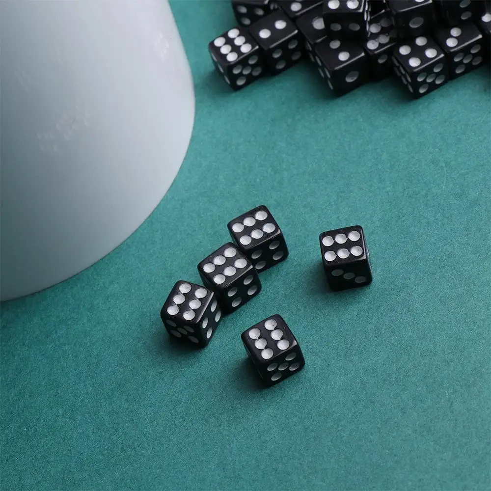 50Pcs/Bag Dices 8mm Plastic Gaming Dice Standard Six Sided Drink Dice Decider Tools Birthday Parties Board Playing Game Supplies