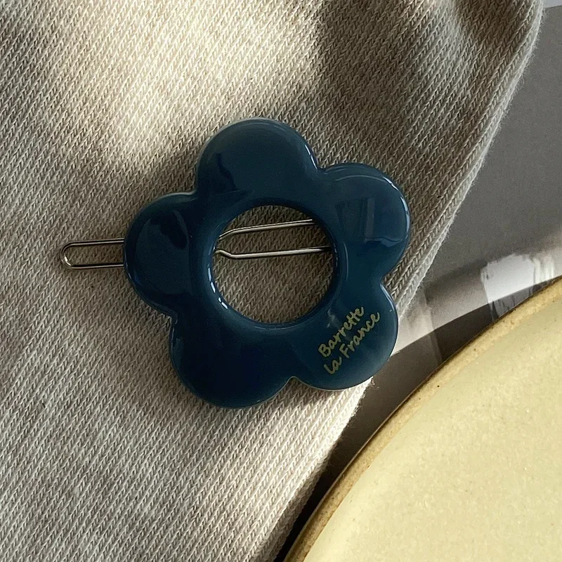 5Grey blue