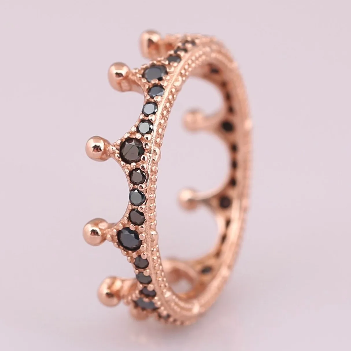 

Authentic 925 Sterling Silver Rose Gold Enchanted Crown Black Crystal Rings For Women Wedding Party Europe Fashion Jewelry