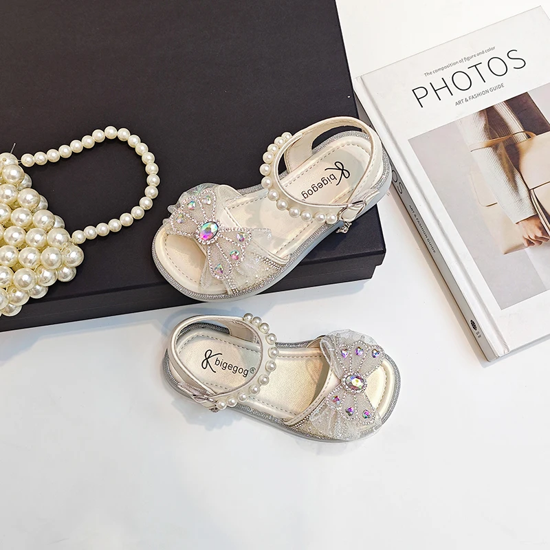 Girls Summer Sandals with Rhinestone and Soft Bottom