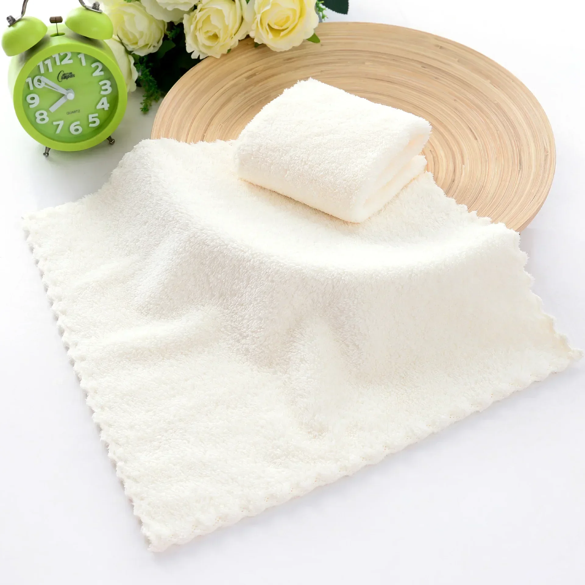 Coral Velvet Face Towel Microfiber Absorbent High-density Square Hand Towel Cleaning Wipes Quick Dry Clean Handkerchief Supplies face towel