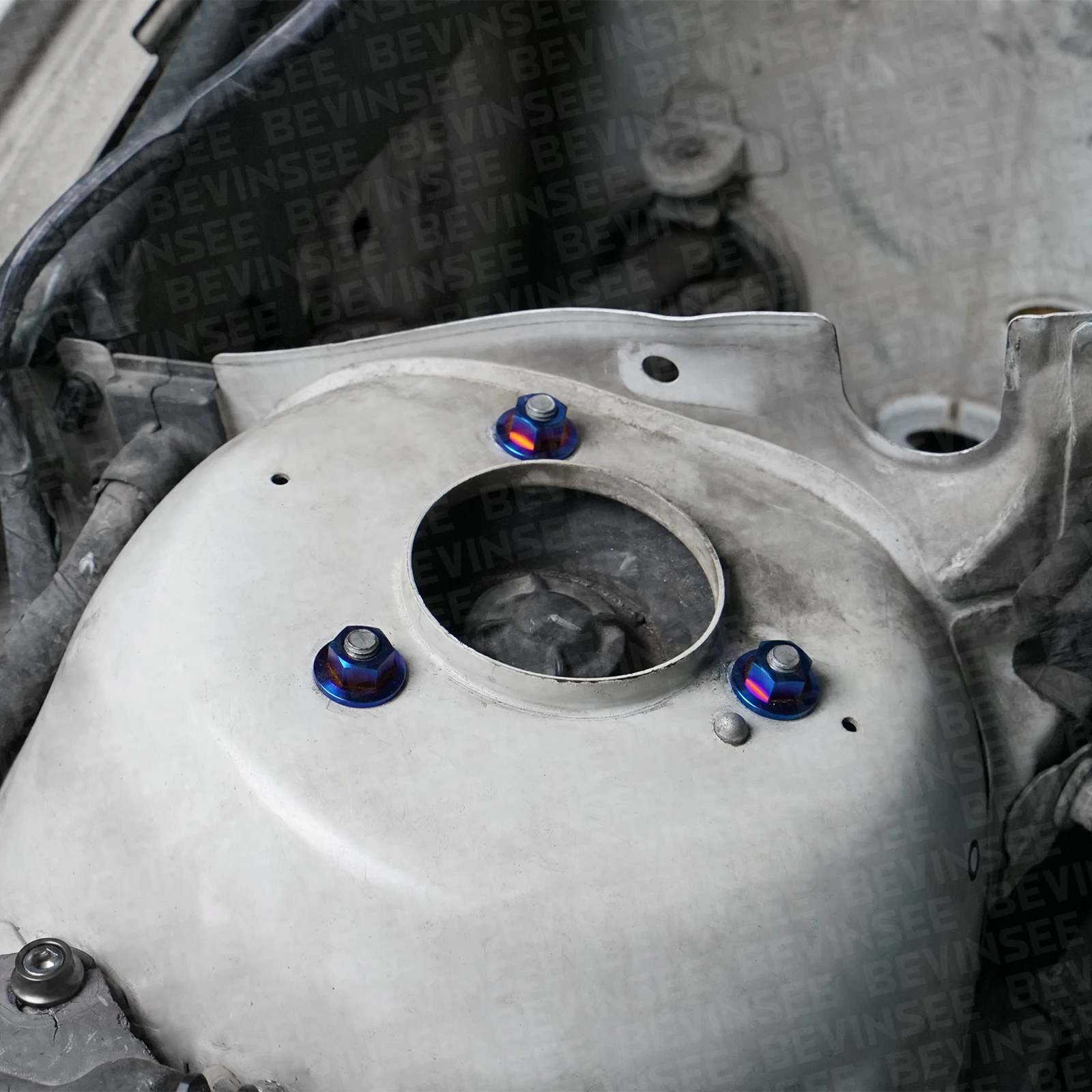 BEVINSEE Federbeinstützen-Titanmuttern Upgrade-Kit für BMW E90 E91 E92 E93 E46 E81 E82 E87 E88 E60 E61 X1 E84, Ersatz für 31316769731 – Detail 2