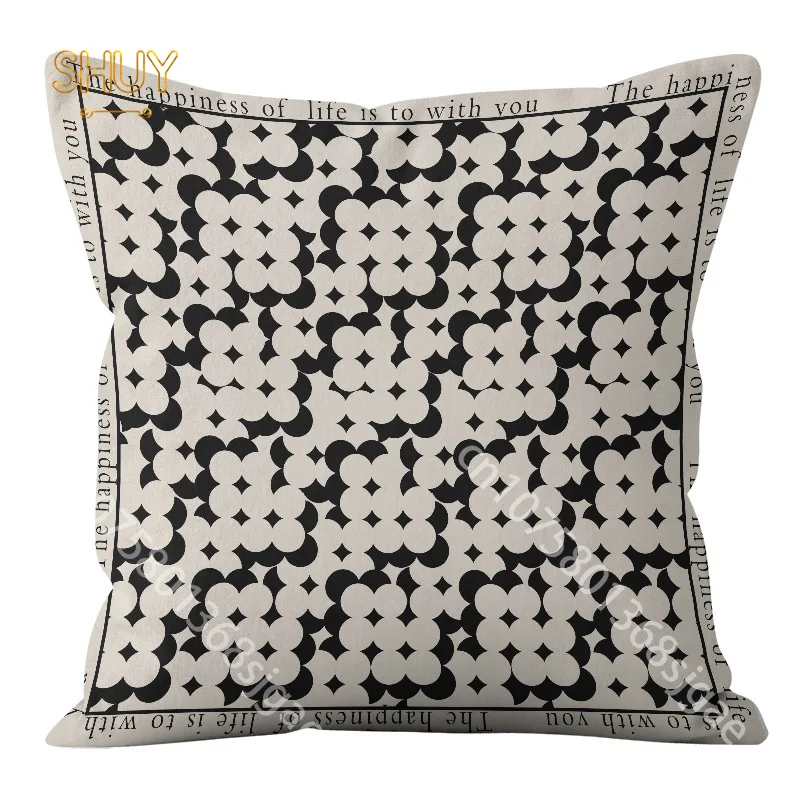 Рисунок 2 - Подушка с геометрическим принтом в виде алмаза