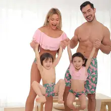 

Beach Family Matching Swimsuits Boat-Neck Mother Daughter Swimwear Ruffled Mommy and Me Clothes Leaf Father Son Swimming Trunks