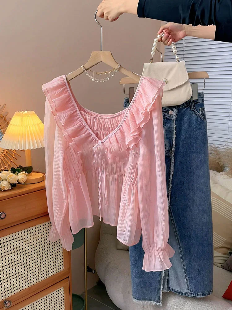 

Early Spring Beautiful Foreign Style Small Shirt High Level Design Sense Small Number French Sweet Lotus Leaf Pink V-Neck Shirt