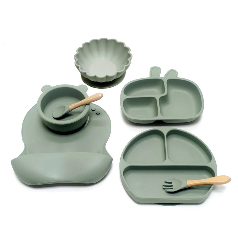 7pcs Children's Silicone Plate Set One Piece Large Suction Cup Compartment Plate Eating Training with Spoon and Fork 3