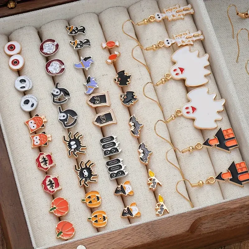 52 Pcs Halloween Women Jewelry Set Punk Cartoon Ghosts Bats Pumpkins Earrings Pendant Necklaces Festive Season Jewelry Gift 2024