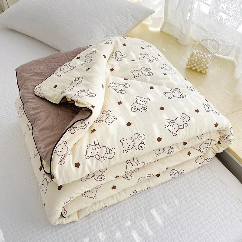 Washed Double Gauze Summer Blanket Grade A Lightweight Breathable Thin Quilt Queen Soya Fibre Fill Summer Comforter