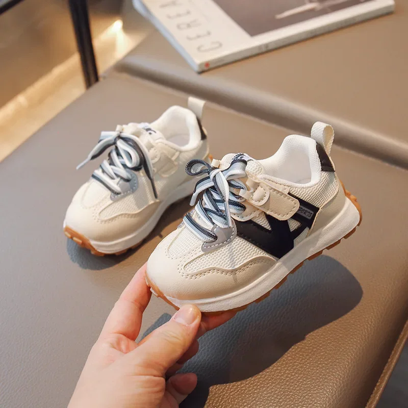 Рисунок 3 - Детские кроссовки для мальчиков и девочек