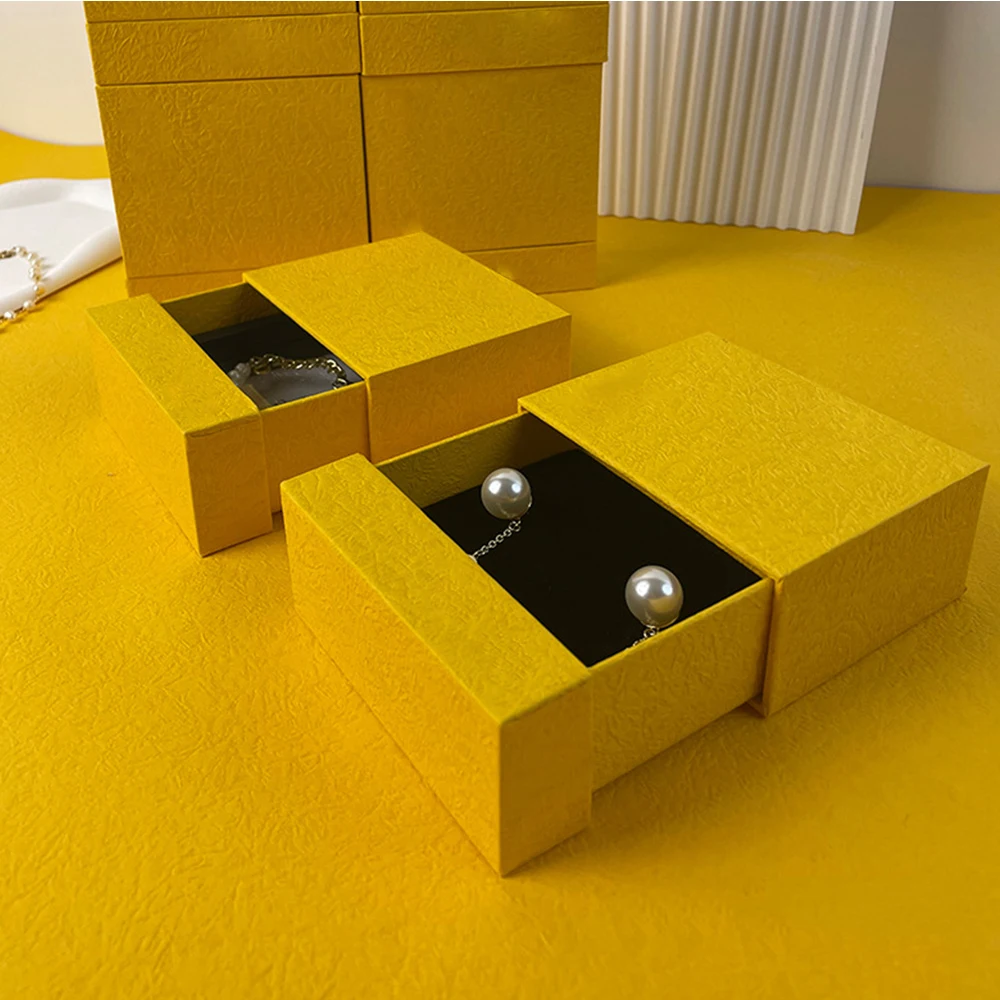 10 Stück/Lot 9,5 x 9,5 x 3,5 cm große Papierbox mit Halsketten, Ringen, Ohrringen, Geschenkbox für Display-Verpackung, Hochzeit, Party, Valentinstag – Detail 3