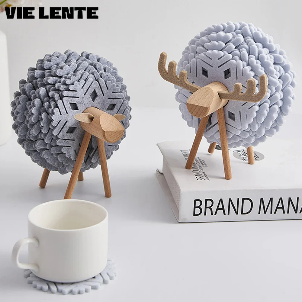 Elk Shape Drink Coasters Cup Pads Insulated Round Felt Cup Mats Creative Home Office Table Decoration Art Crafts Christmas Gift