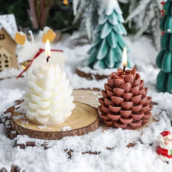 Handmade Pine Cone Scented Candles 1