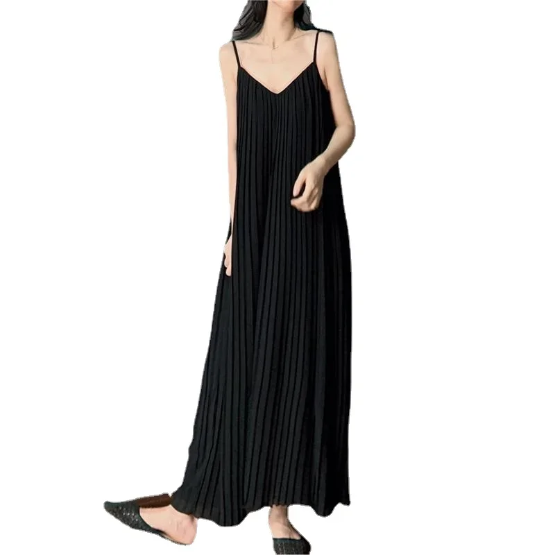 

Chiffon pleated dress slimming belly cover skirt with a base halter skirt