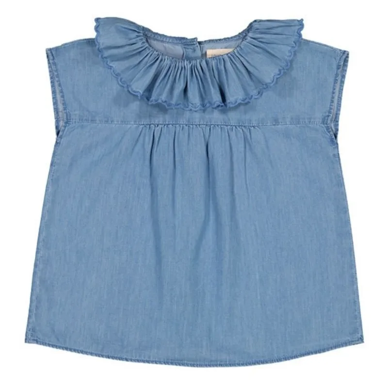 

Летний костюм для девочек с топом на бретельках и короткой юбкой