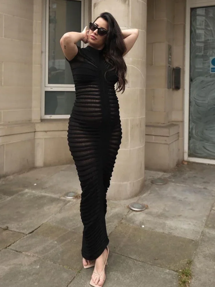 Рисунок 5 - Элегантное облегающее трикотажное платье XIZOU